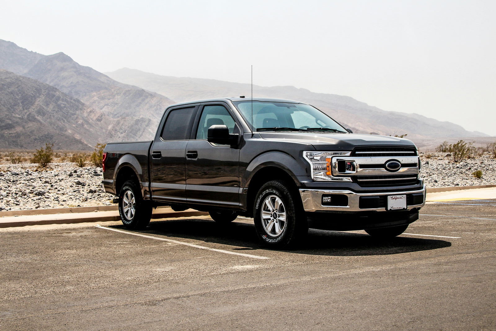Ford F-150 side profile showing cab and bed proportions