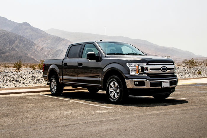 Ford F-150 side profile showing cab and bed proportions