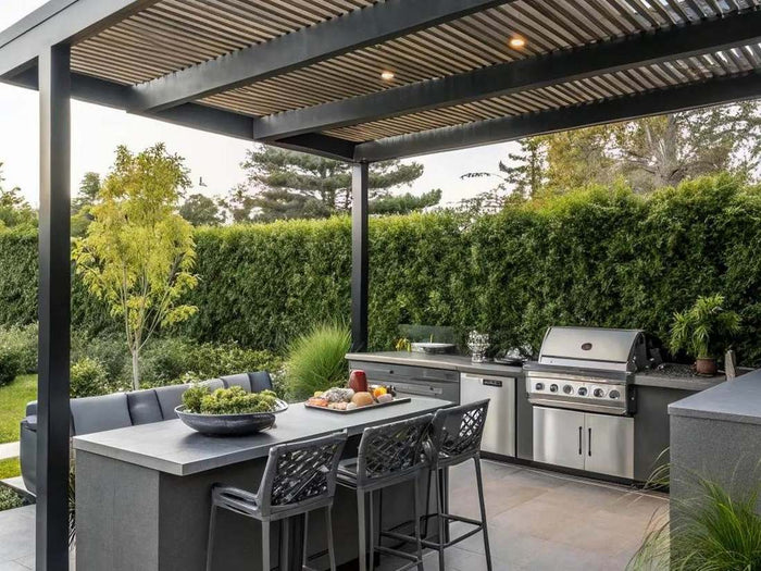 Outdoor pizza oven station